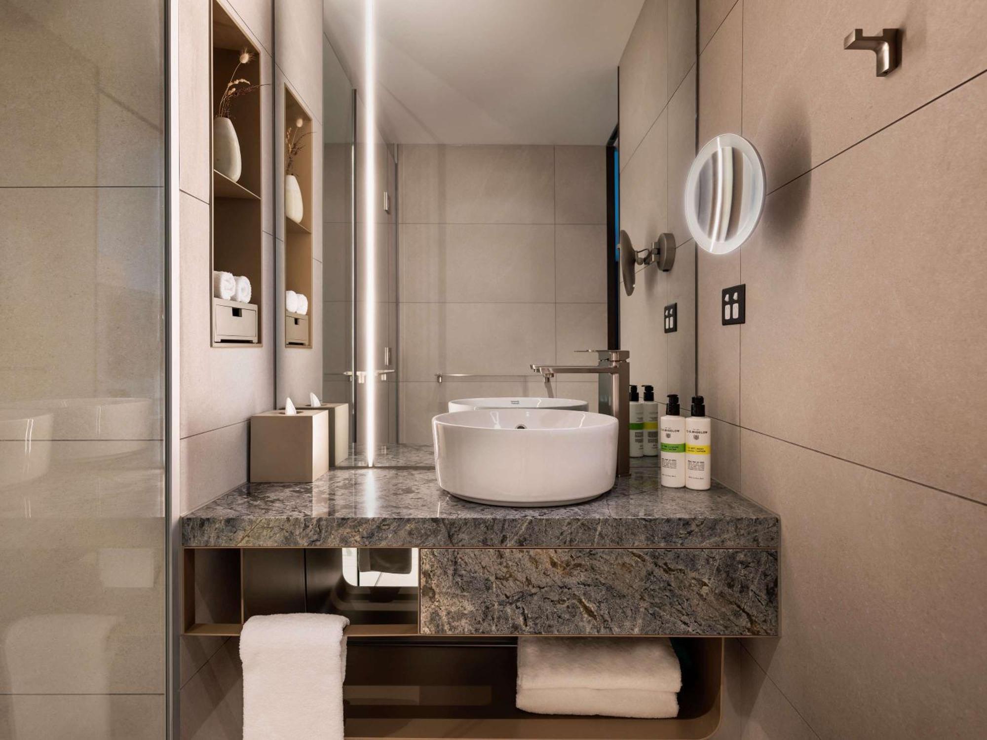 Pullman Auckland Airport 호텔 외부 사진 Bathroom