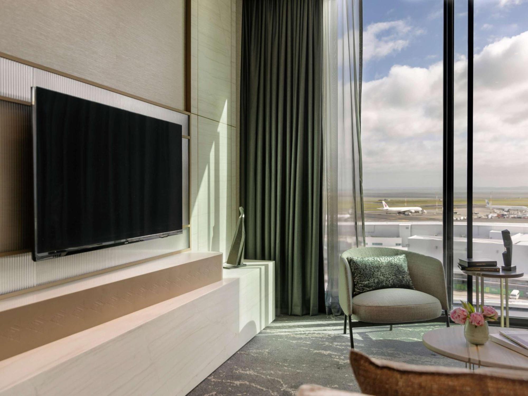 Pullman Auckland Airport 호텔 외부 사진 A room at the hotel