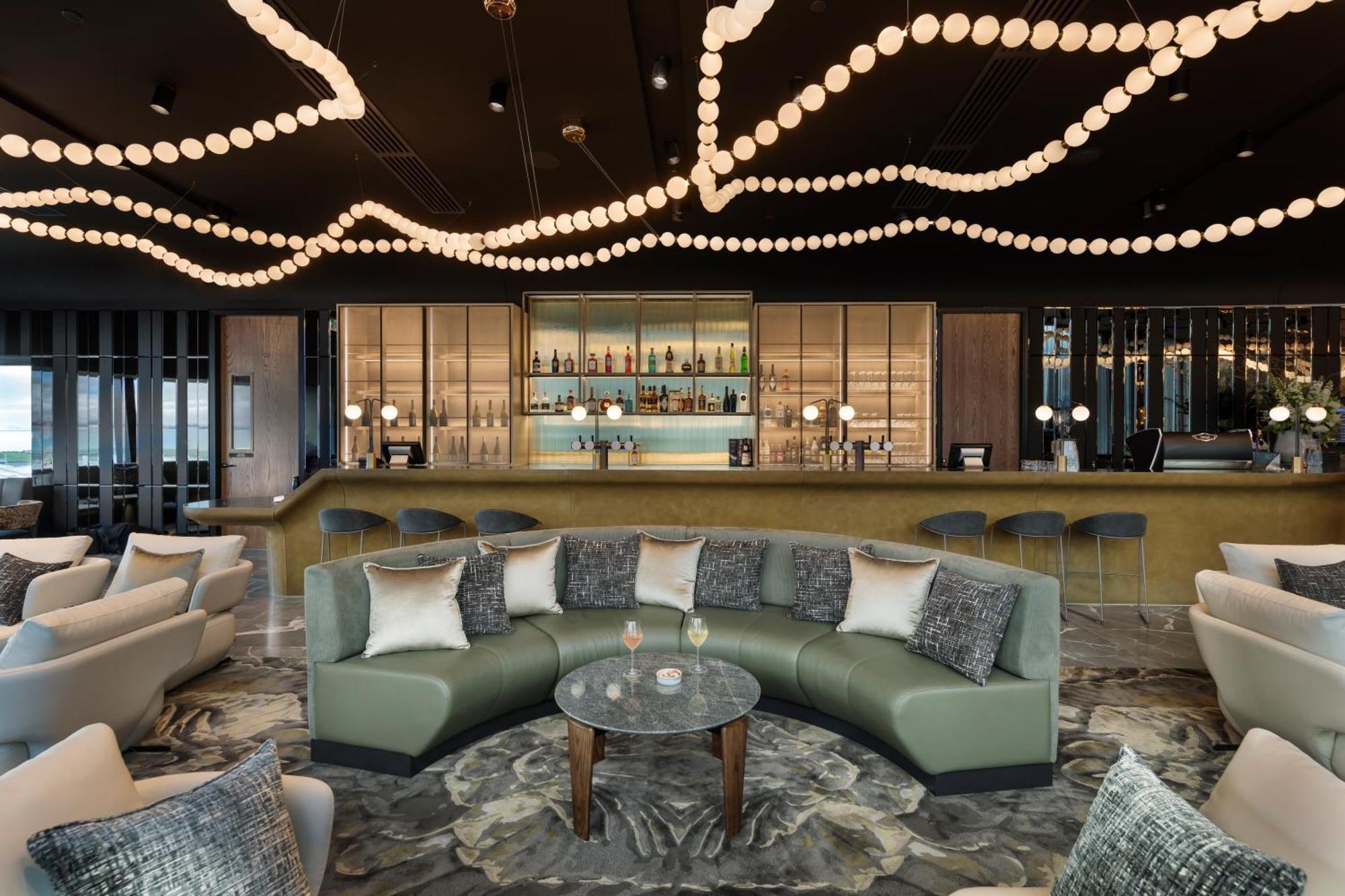 Pullman Auckland Airport 호텔 외부 사진 The bar at the 101 lounge